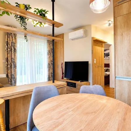 18 - Zakopianski - Sauna & Jacuzzi & Plac Zabaw & Silownia *